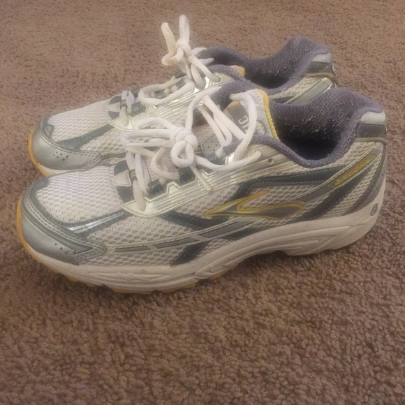 Brooks Shoes - Brooks